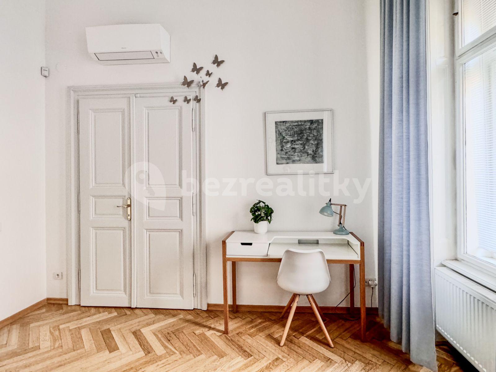 Pronájem bytu 4+1 136 m², Betlémská, Praha, Praha