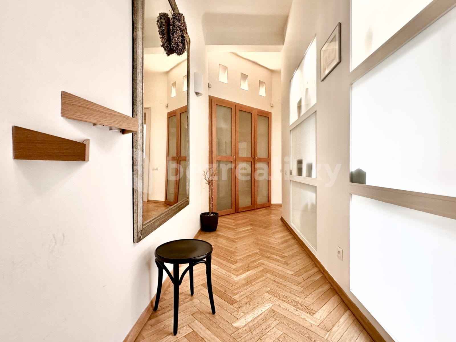 Pronájem bytu 4+1 136 m², Betlémská, Praha, Praha