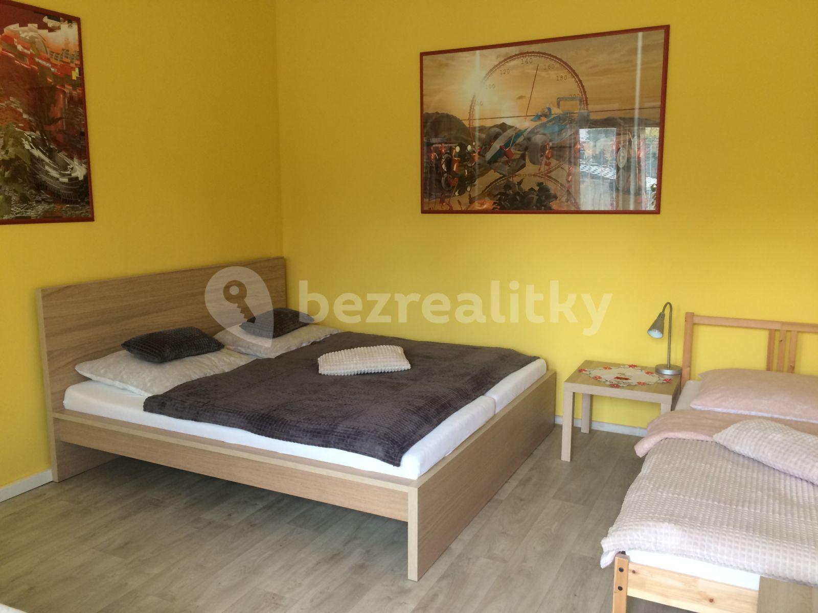 Pronájem bytu 1+1 50 m², Na Výspě, Praha, Praha