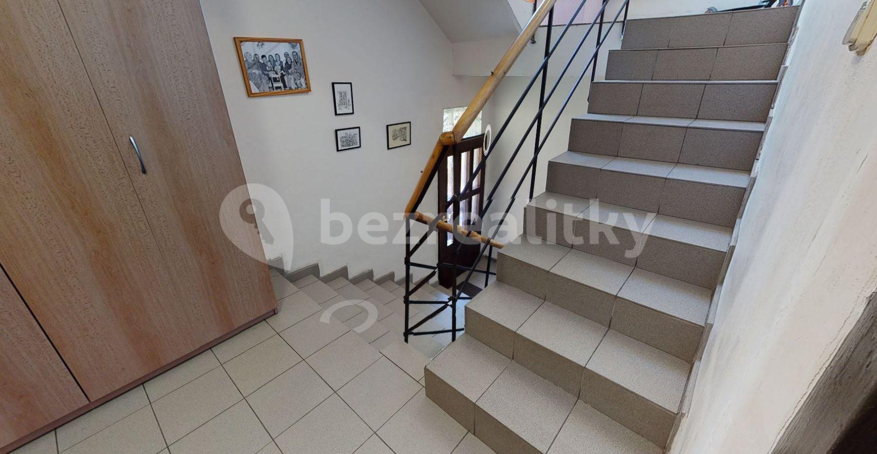 Pronájem bytu 2+1 50 m², Slivenecká, Praha, Praha