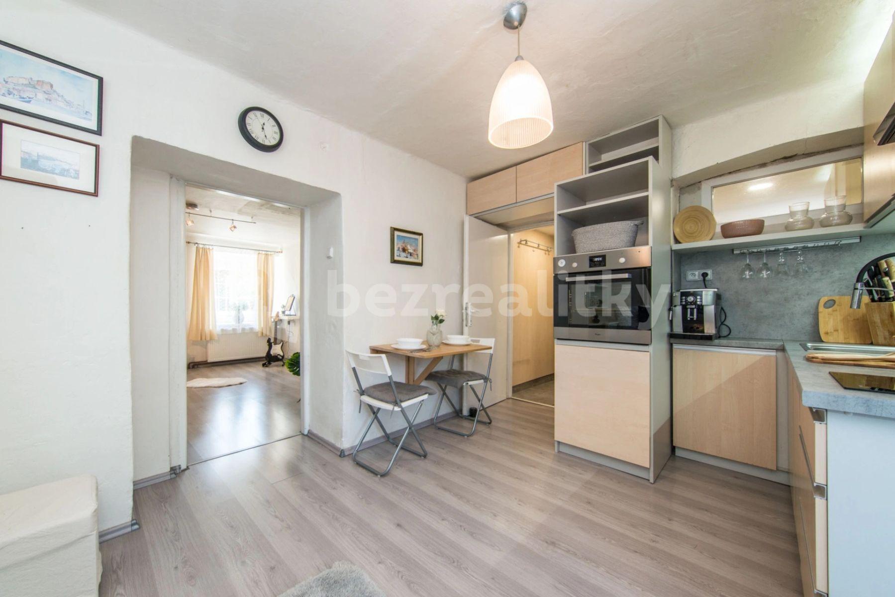 Pronájem bytu 2+1 50 m², Slivenecká, Praha, Praha