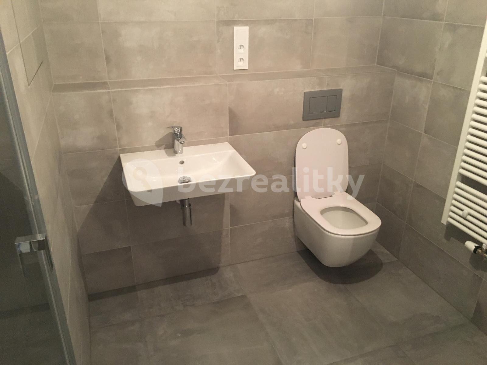 Pronájem bytu 2+kk 62 m², Laudova, Praha, Praha