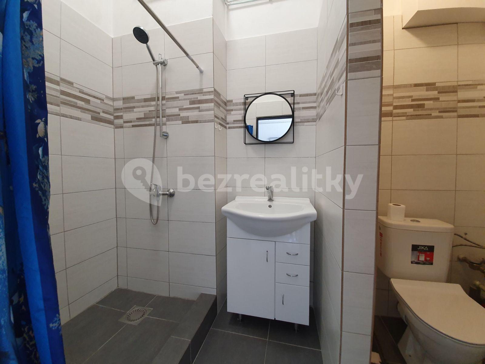 Pronájem bytu 2+kk 34 m², Miličín, Středočeský kraj