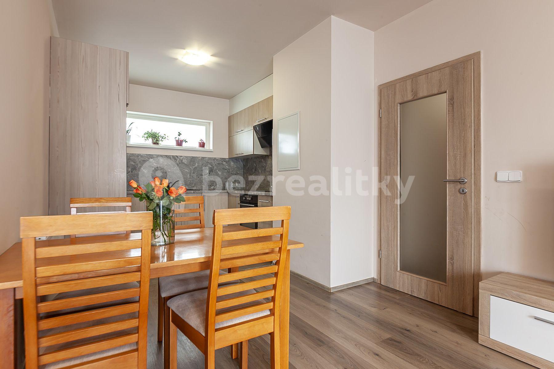 Prodej bytu 2+kk 71 m², Mezi vodami, Praha, Praha