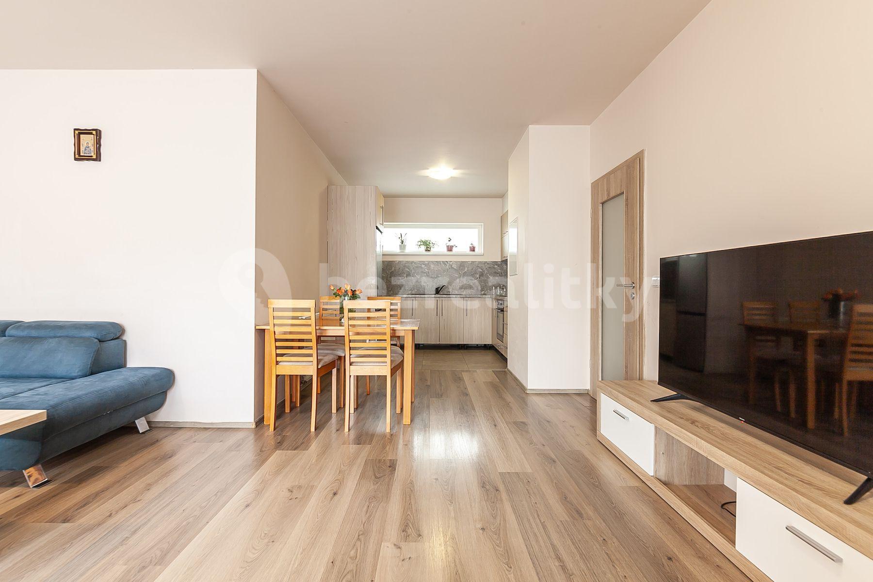 Prodej bytu 2+kk 71 m², Mezi vodami, Praha, Praha