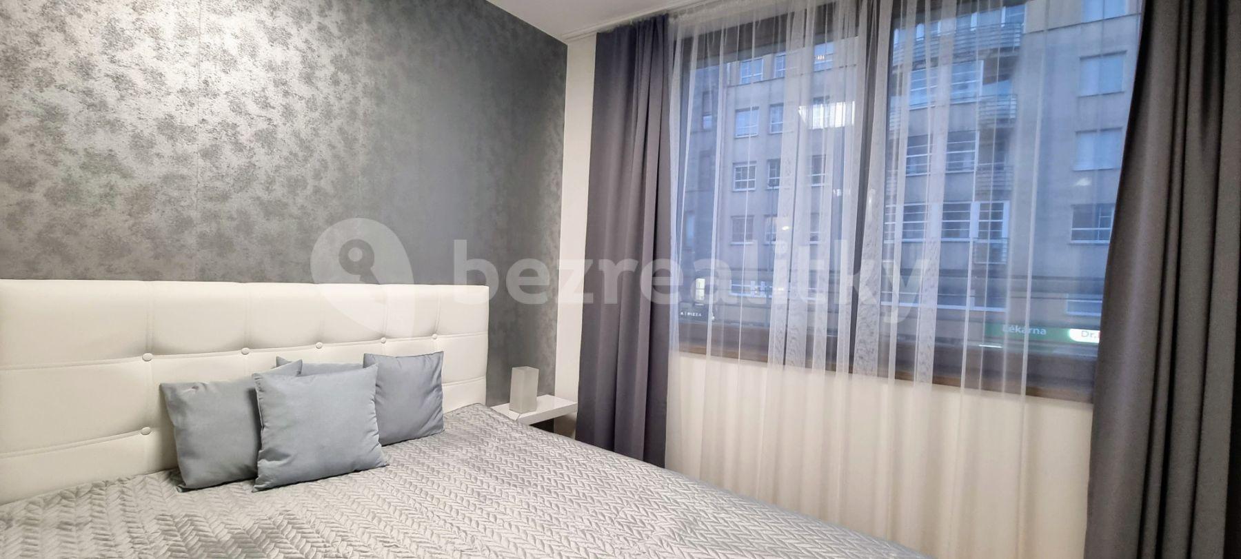 Pronájem bytu 2+1 63 m², Sokolovská, Praha, Praha