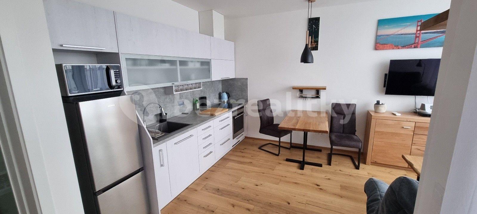 Pronájem bytu 1+kk 38 m², Kostelecká, Praha, Praha