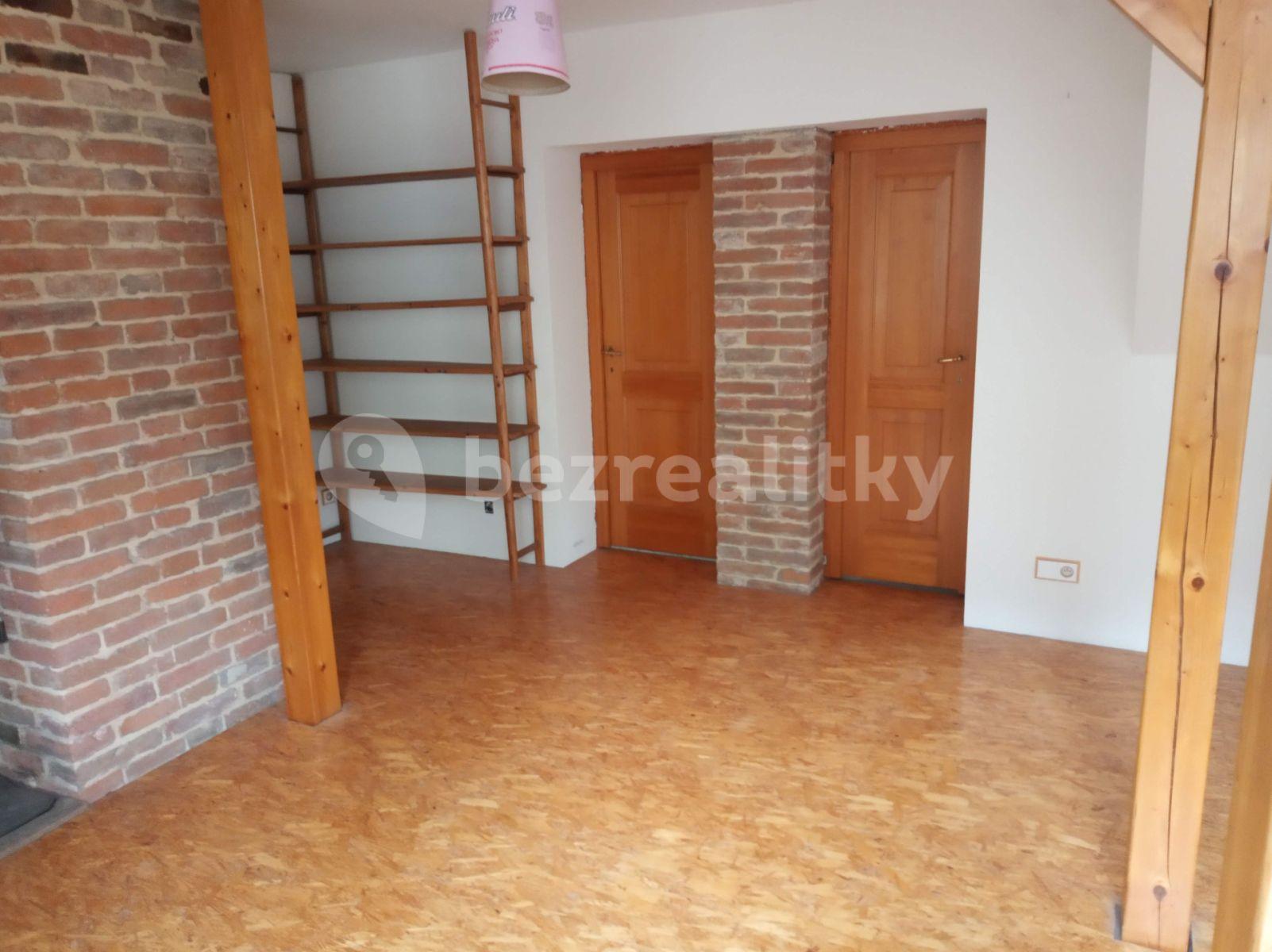 Prodej domu 137 m², pozemek 700 m², Číčovice, Středočeský kraj