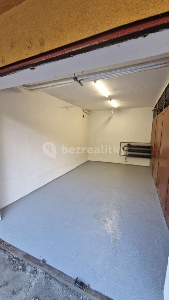 Prodej garáže 14 m², Hájecká, Praha, Praha