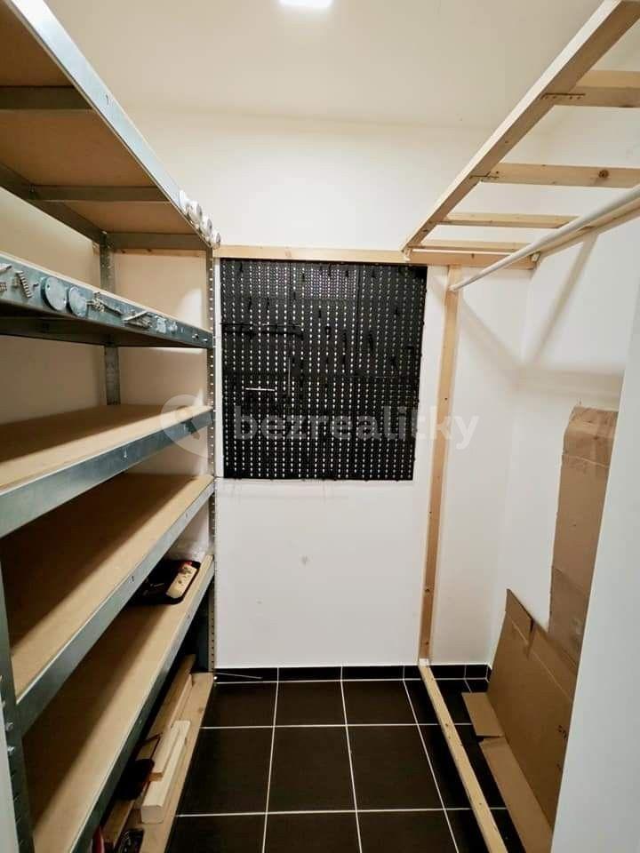 Pronájem bytu 2+kk 45 m², U Svobodárny, Praha, Praha