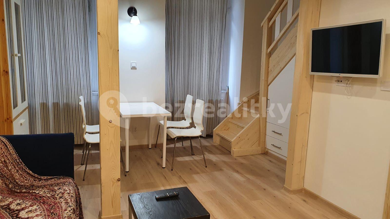 Pronájem bytu 3+1 46 m², Opatovická, Praha, Praha