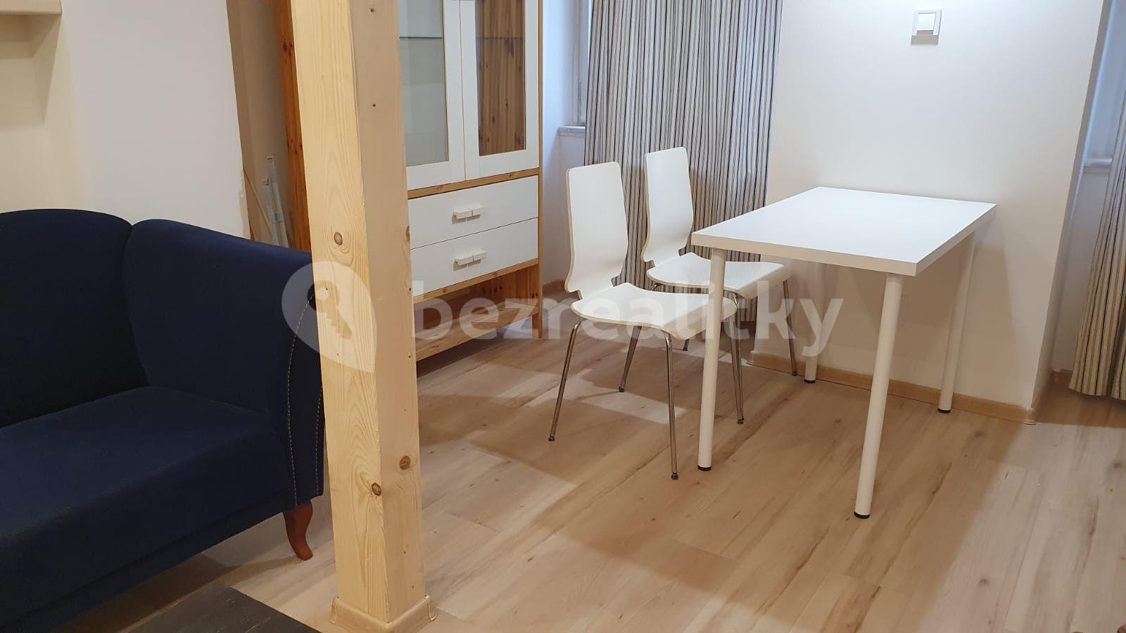 Pronájem bytu 3+1 46 m², Opatovická, Praha, Praha