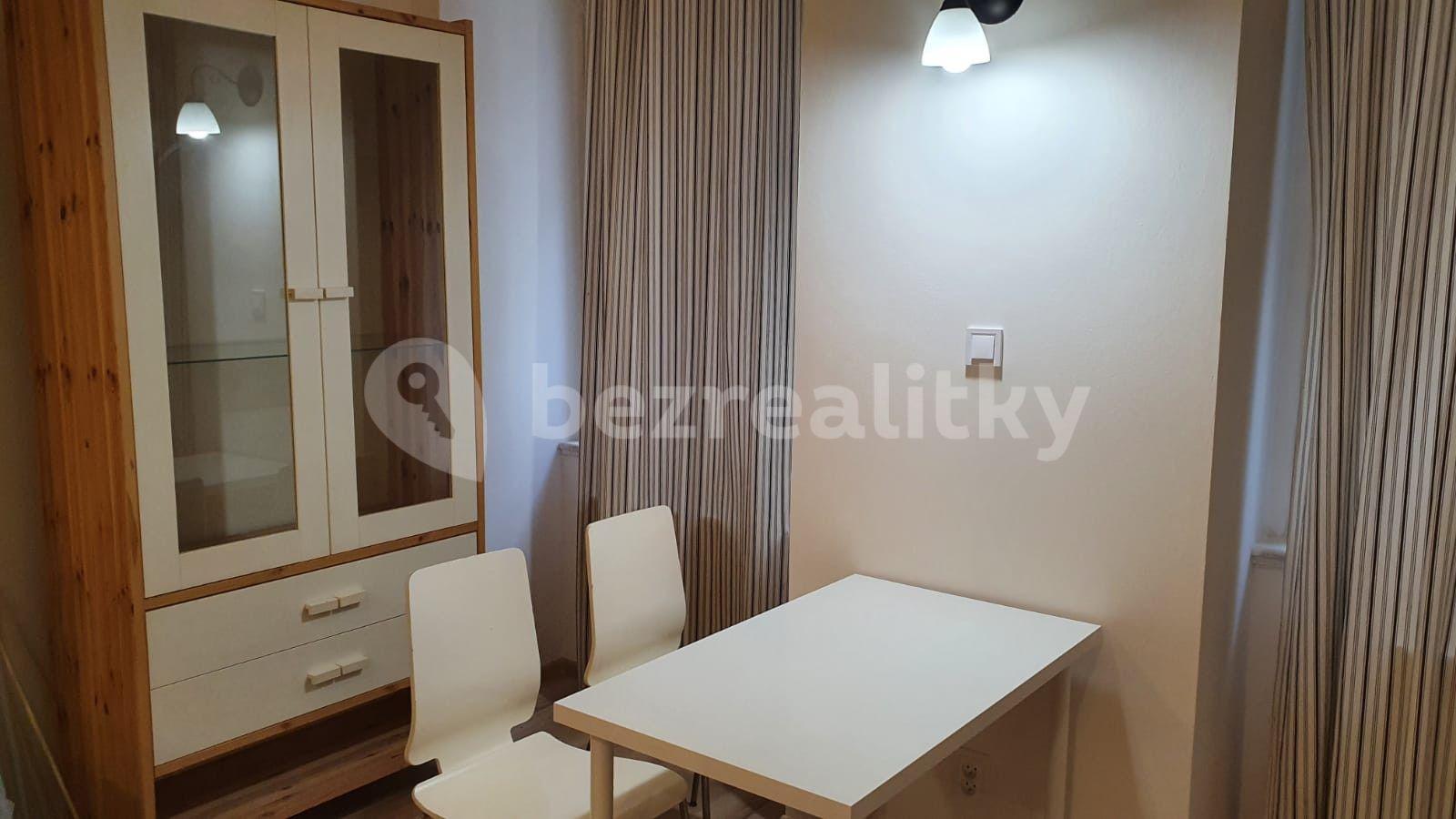 Pronájem bytu 3+1 46 m², Opatovická, Praha, Praha