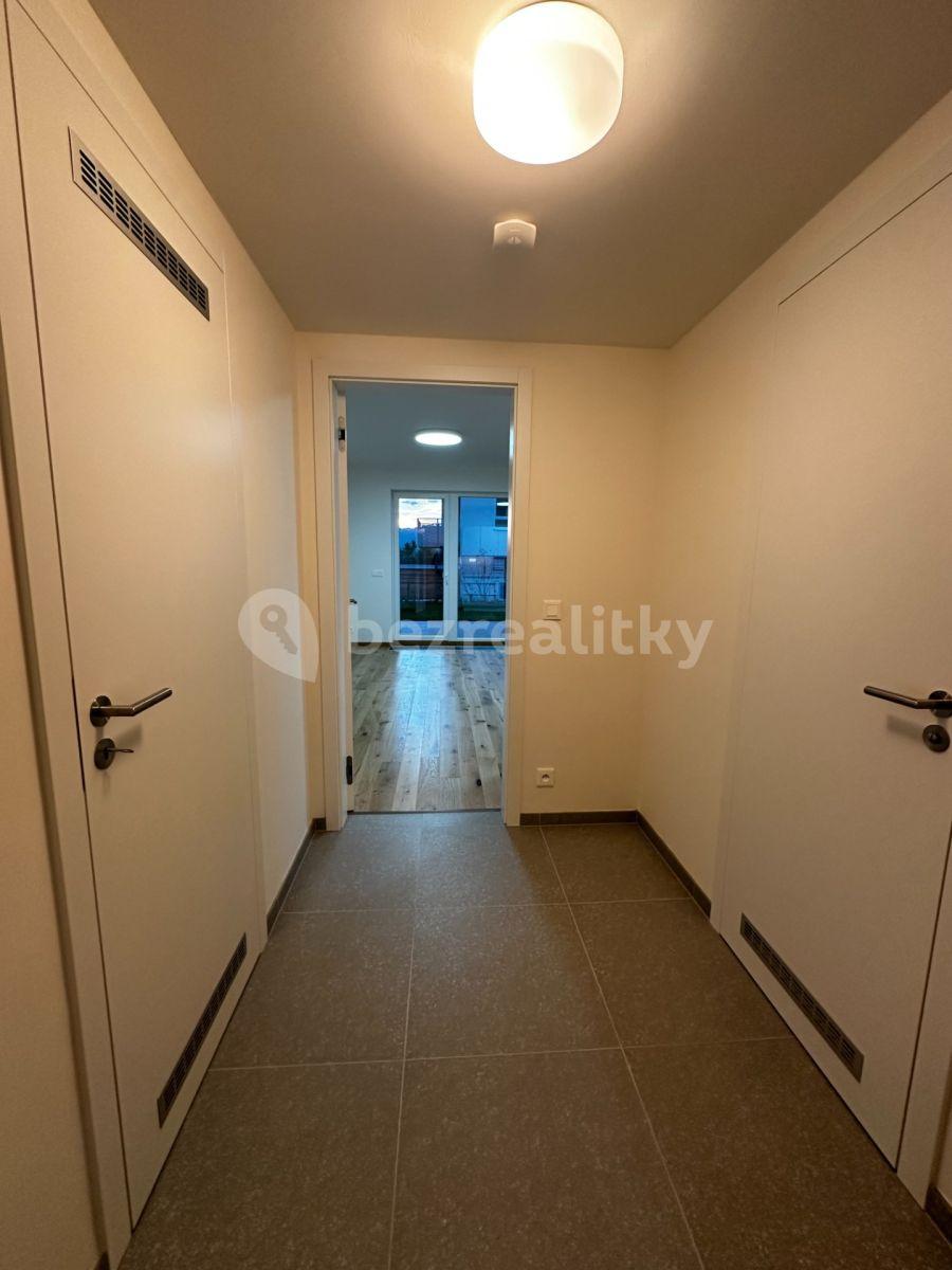 Pronájem bytu 1+kk 36 m², Kolmanova, Praha, Praha