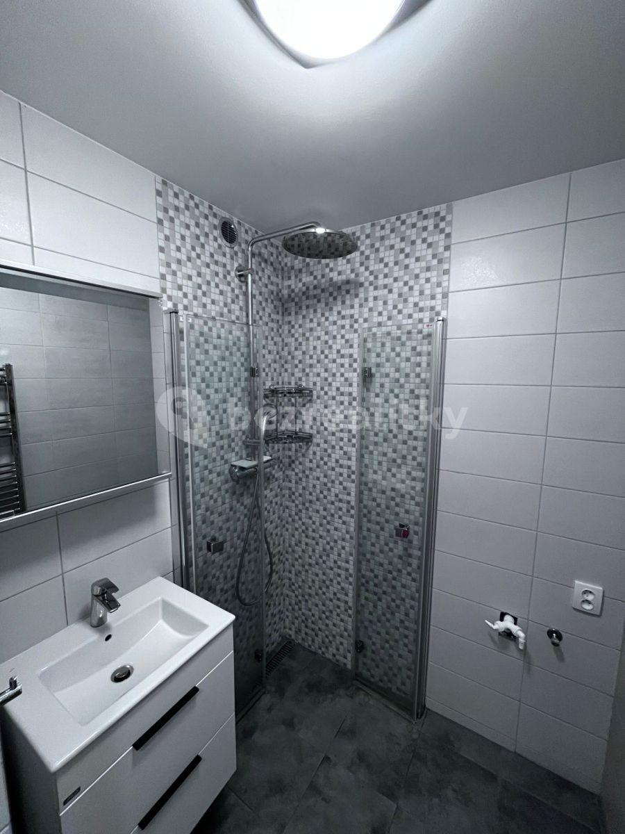 Pronájem bytu 3+1 70 m², Pivoňková, Praha, Praha