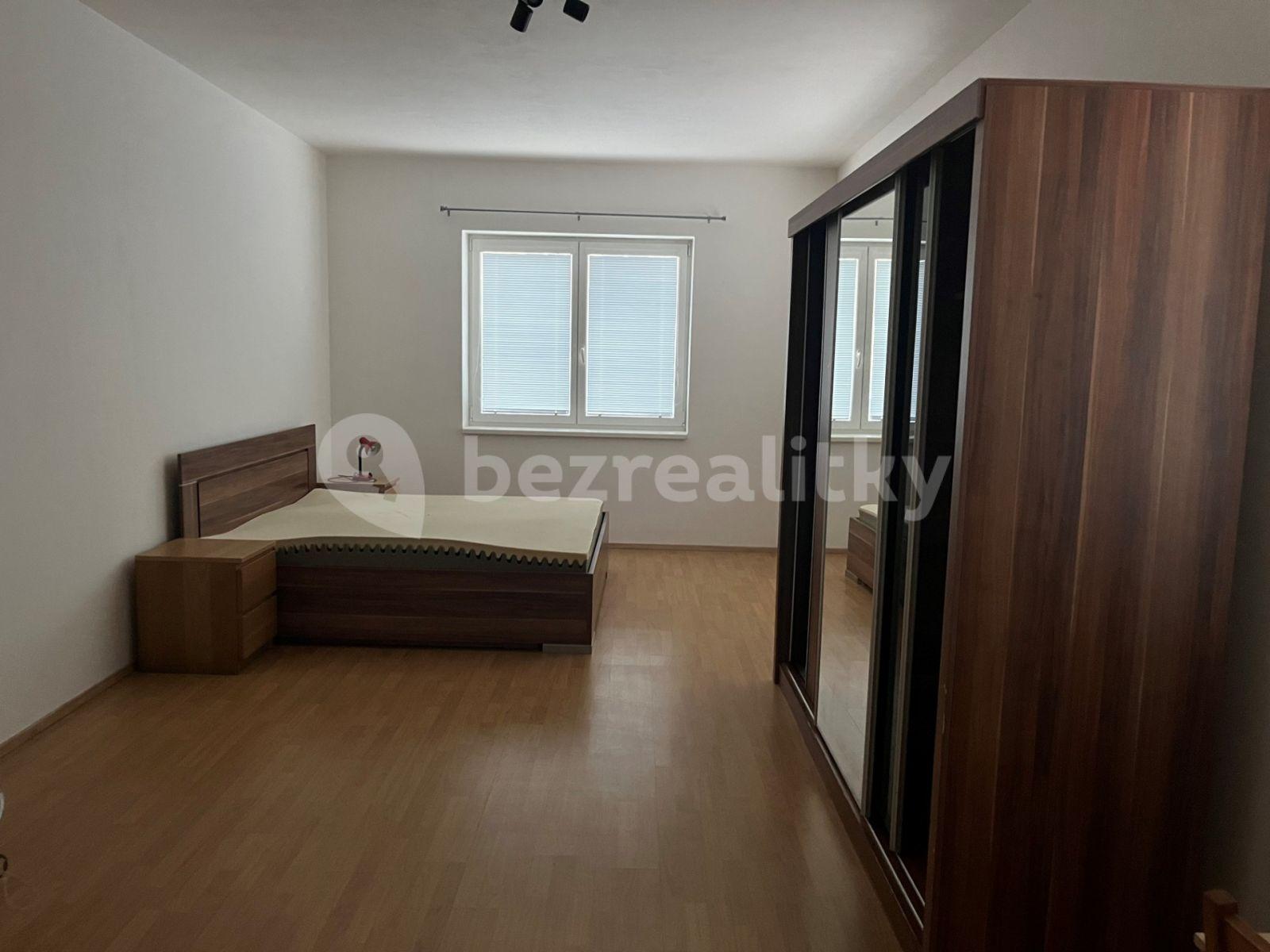 Pronájem bytu 2+kk 58 m², Komenského, Šestajovice, Středočeský kraj