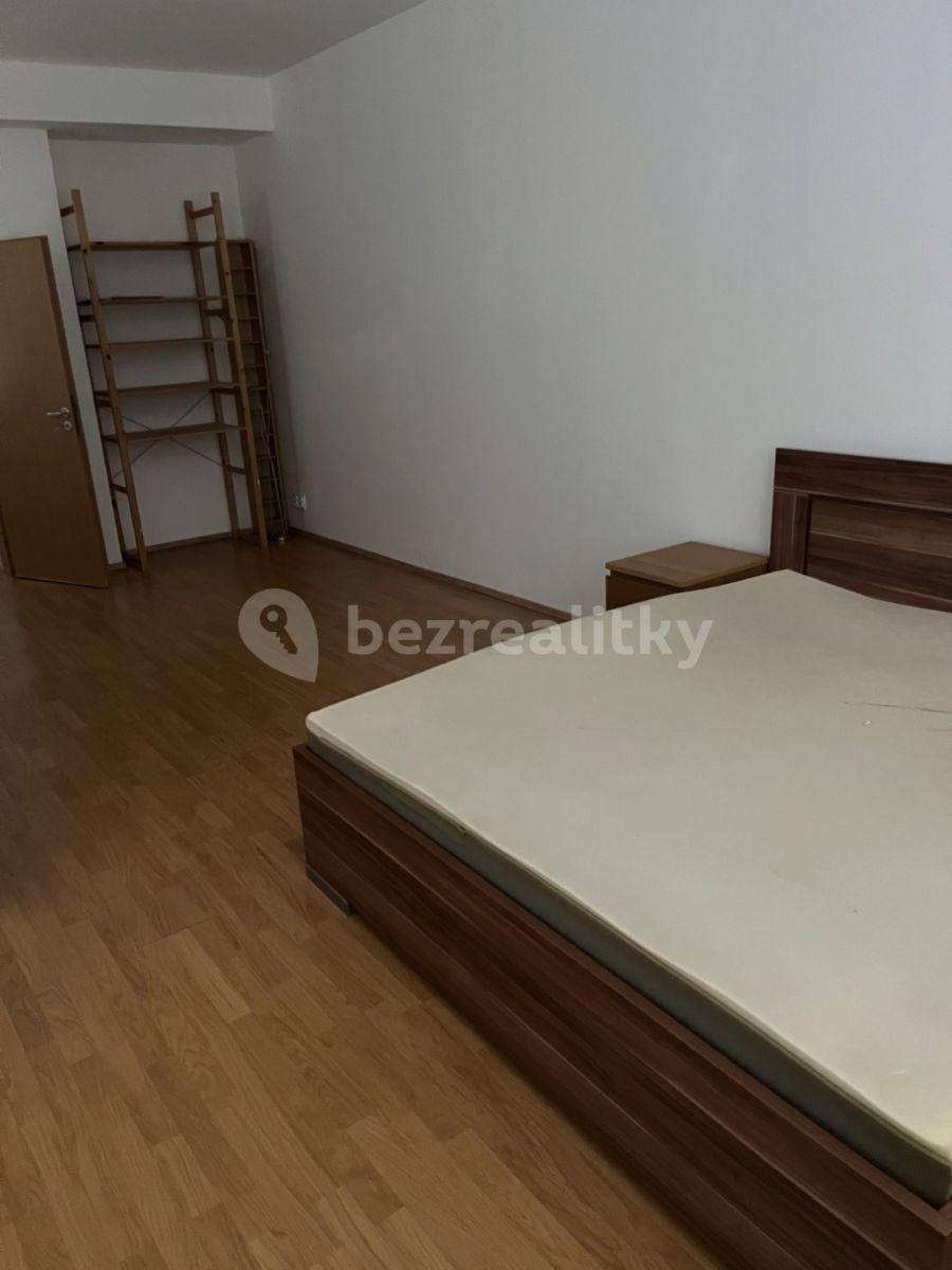 Pronájem bytu 2+kk 58 m², Komenského, Šestajovice, Středočeský kraj