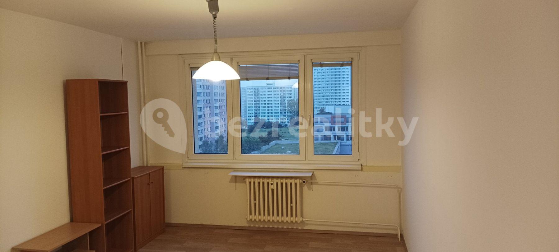 Pronájem bytu 1+kk 27 m², Hlavatého, Praha, Praha