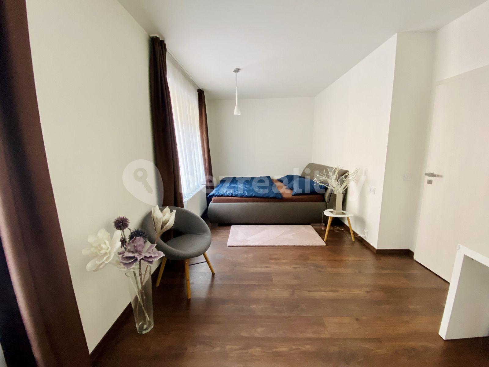 Pronájem bytu 2+1 59 m², Mojmírova, Praha, Praha