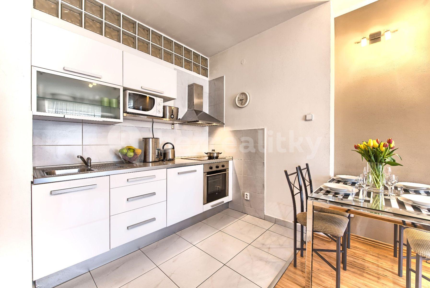 Pronájem bytu 2+kk 55 m², Ostrovní, Praha, Praha