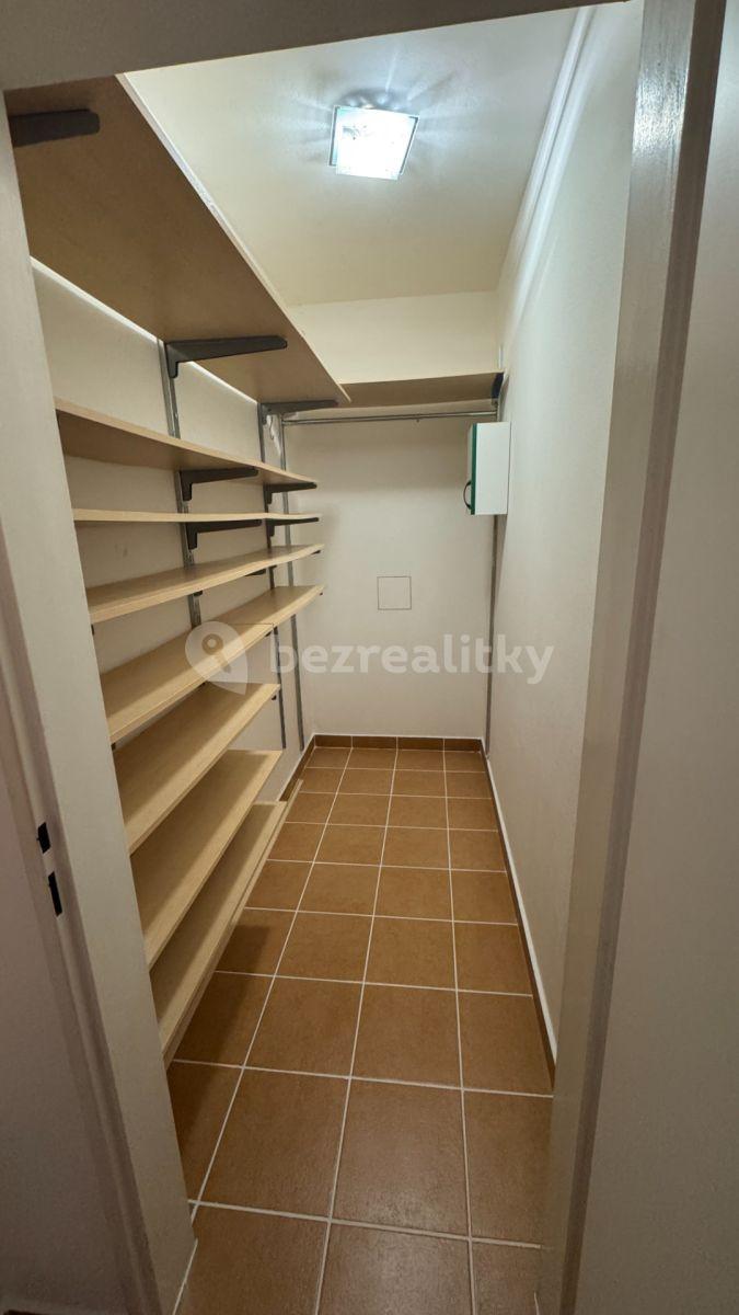 Pronájem bytu 2+kk 52 m², B. Němcové, Hostivice, Středočeský kraj