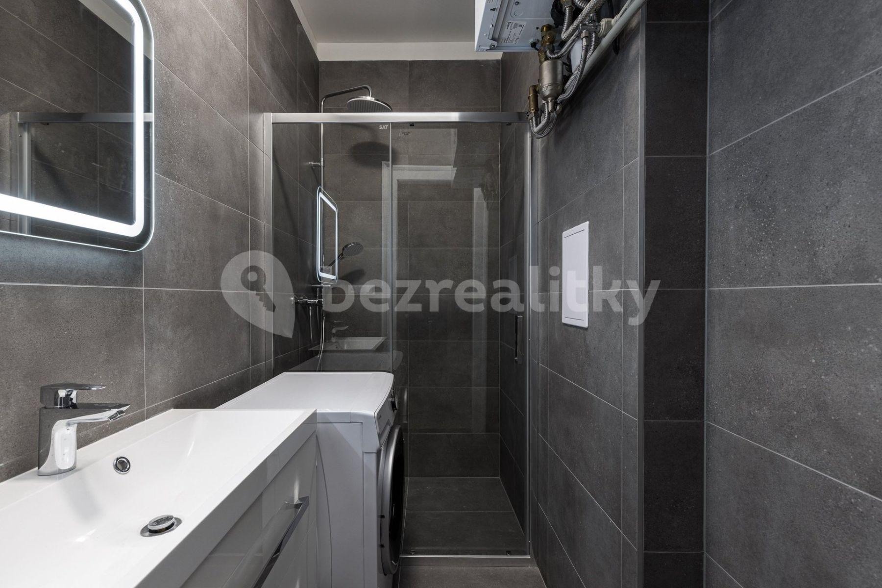 Pronájem bytu 2+1 69 m², Tusarova, Praha, Praha