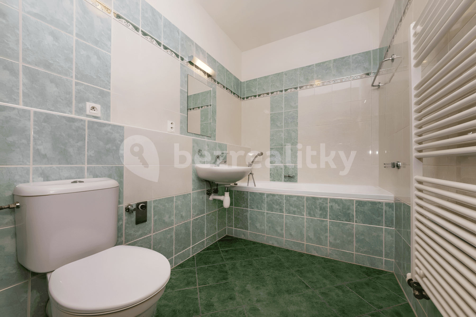 Prodej bytu 1+kk 33 m², Sicherova, Praha, Praha