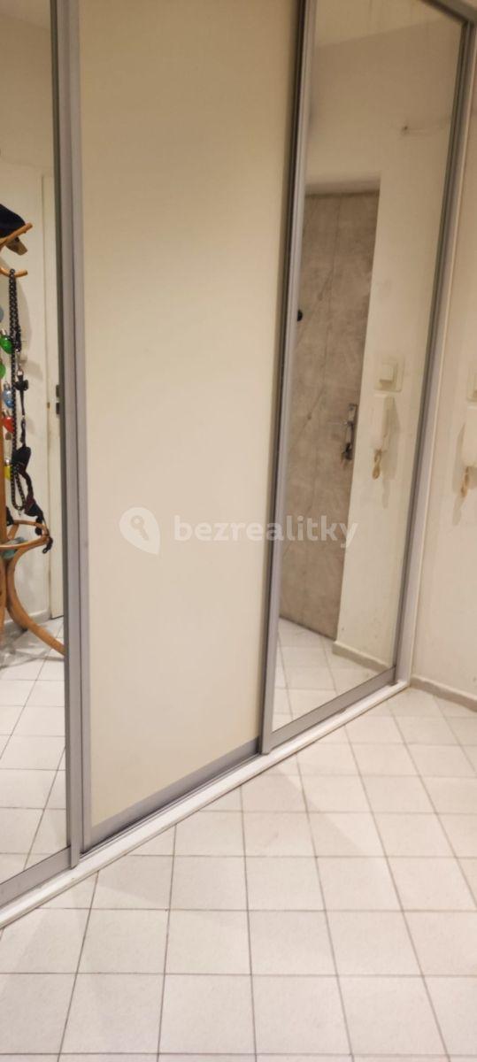 Prodej bytu 2+1 54 m², Chotutická, Praha, Praha