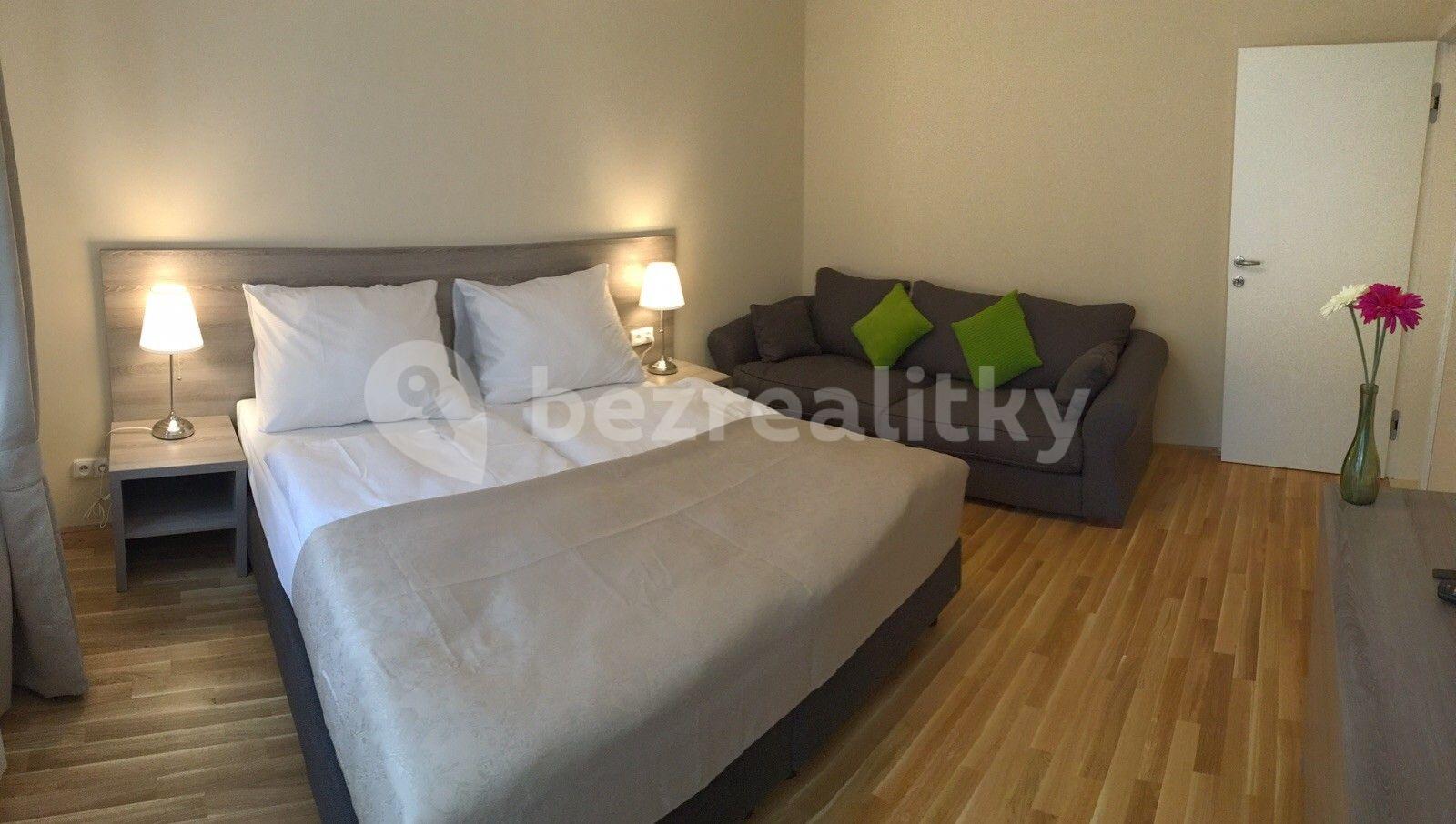 Pronájem bytu 2+kk 55 m², Roháčova, Praha, Praha