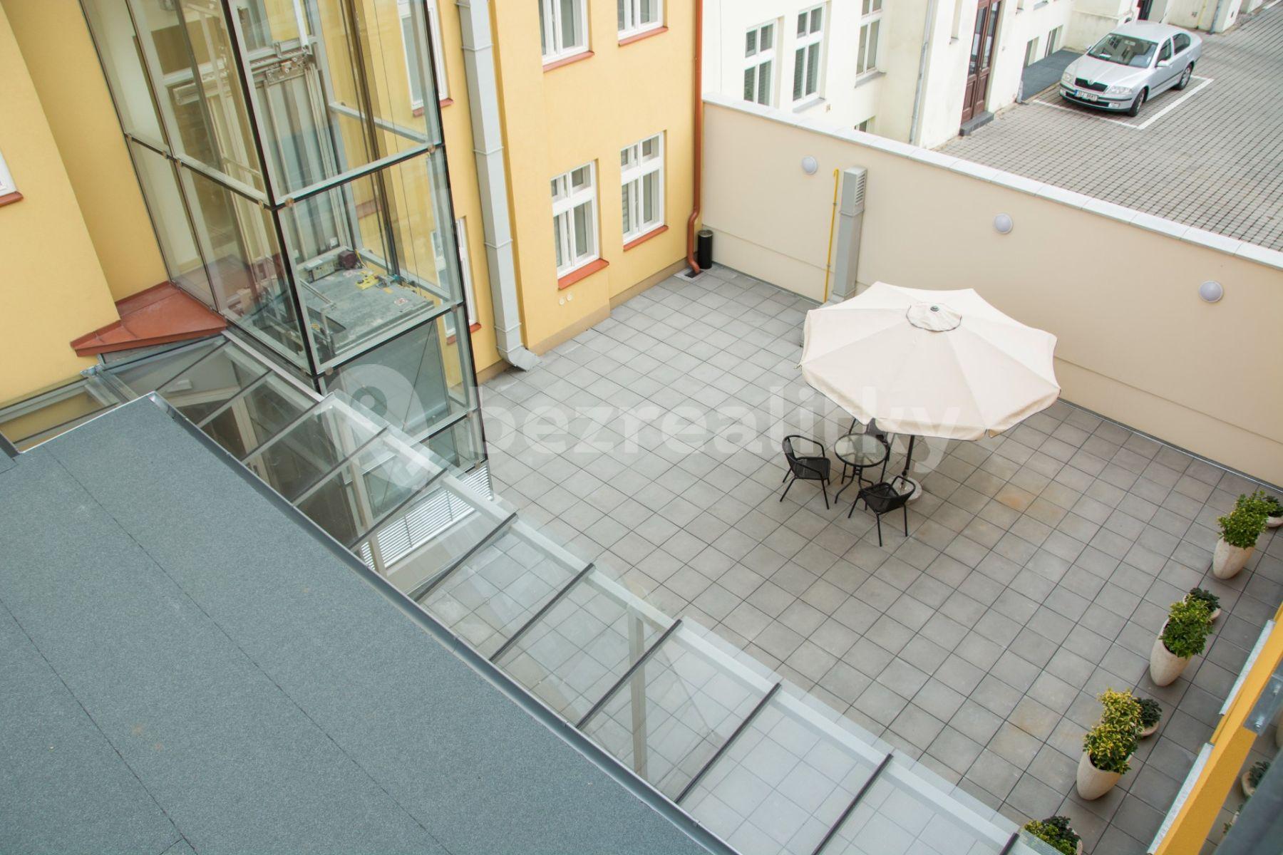 Pronájem bytu 2+kk 55 m², Roháčova, Praha, Praha