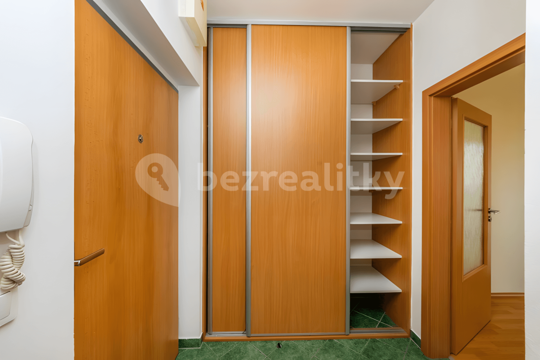 Prodej bytu 1+kk 36 m², Sicherova, Praha, Praha