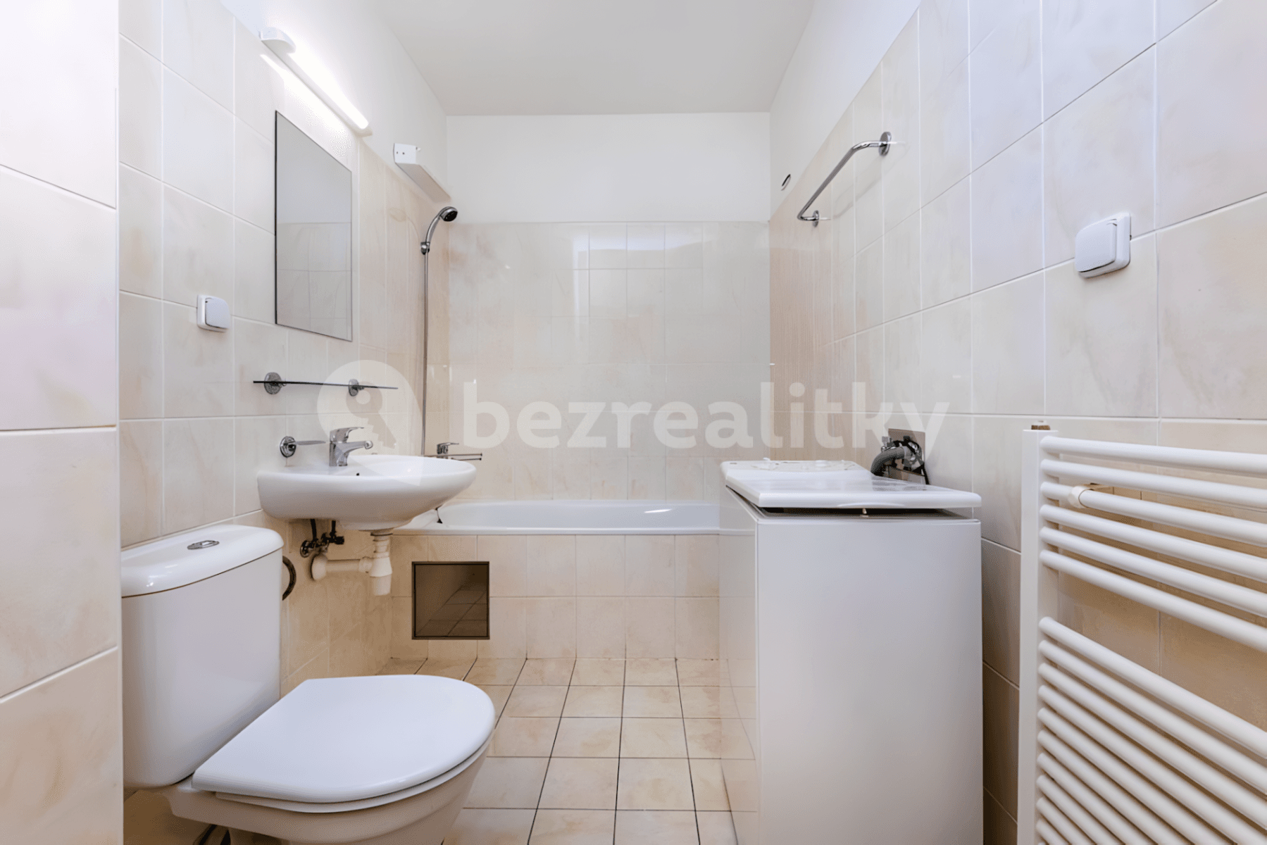 Prodej bytu 1+kk 37 m², Padovská, Praha, Praha