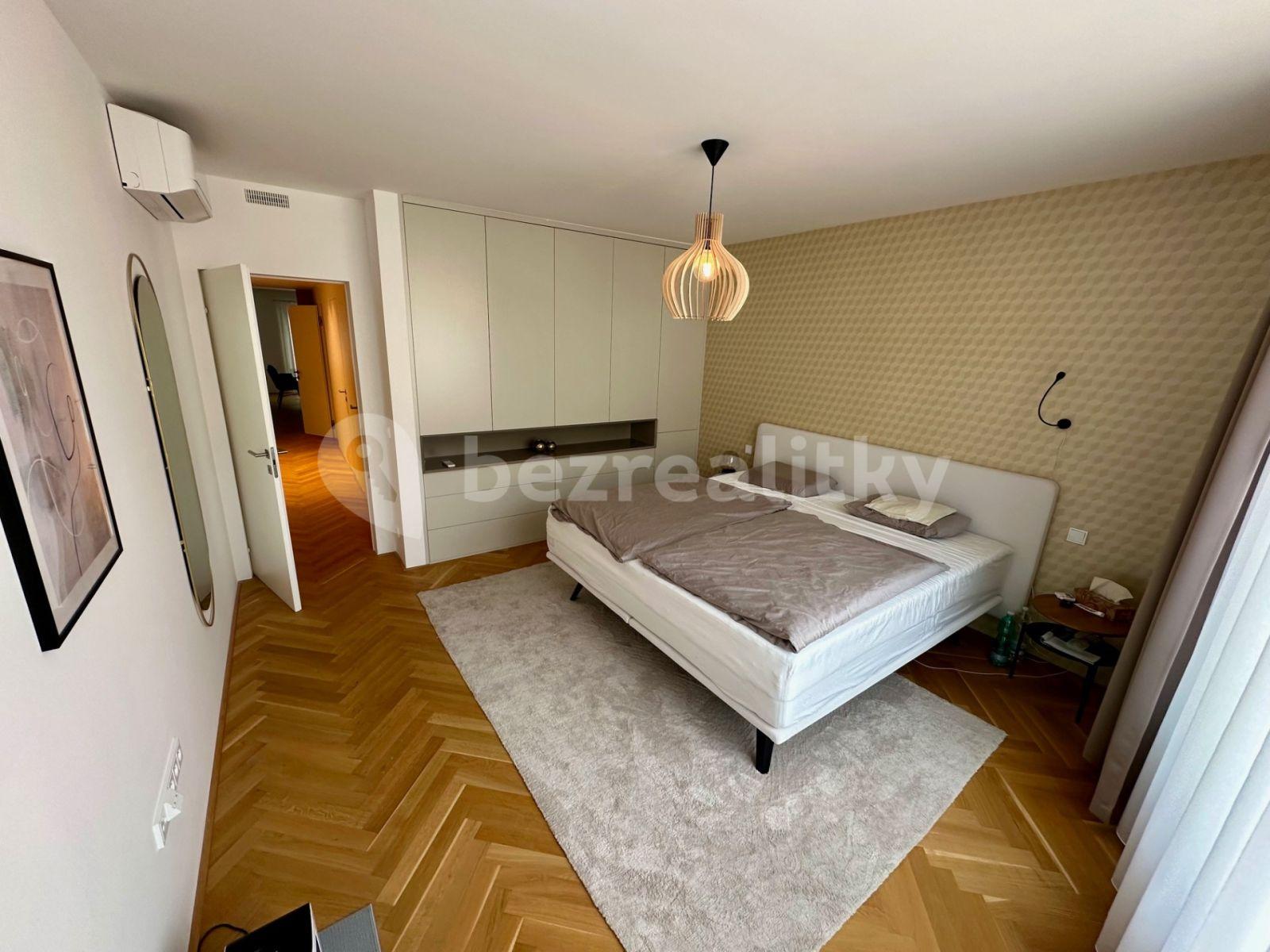 Pronájem bytu 3+kk 120 m², Sámova, Praha, Praha