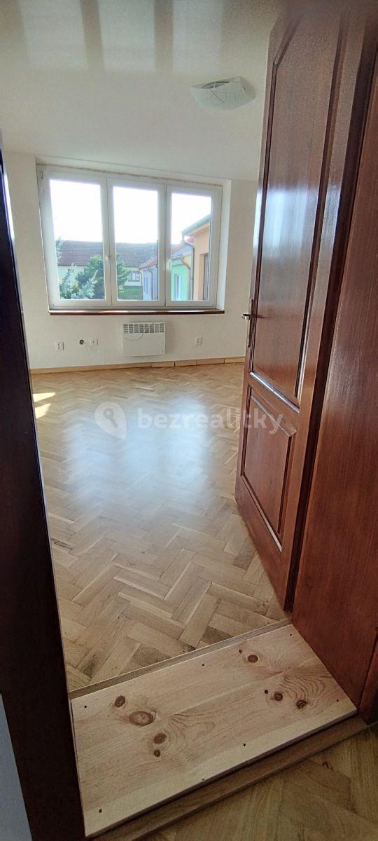 Pronájem bytu 4+1 110 m², Na Liškově, Křenovice, Jihomoravský kraj