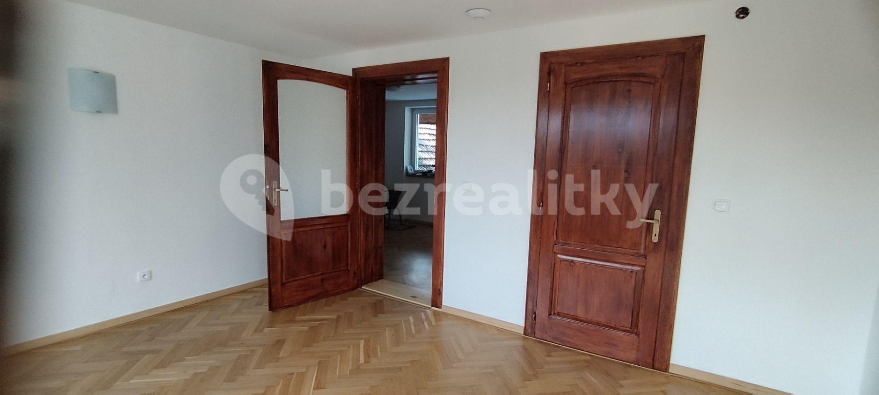 Pronájem bytu 4+1 110 m², Na Liškově, Křenovice, Jihomoravský kraj