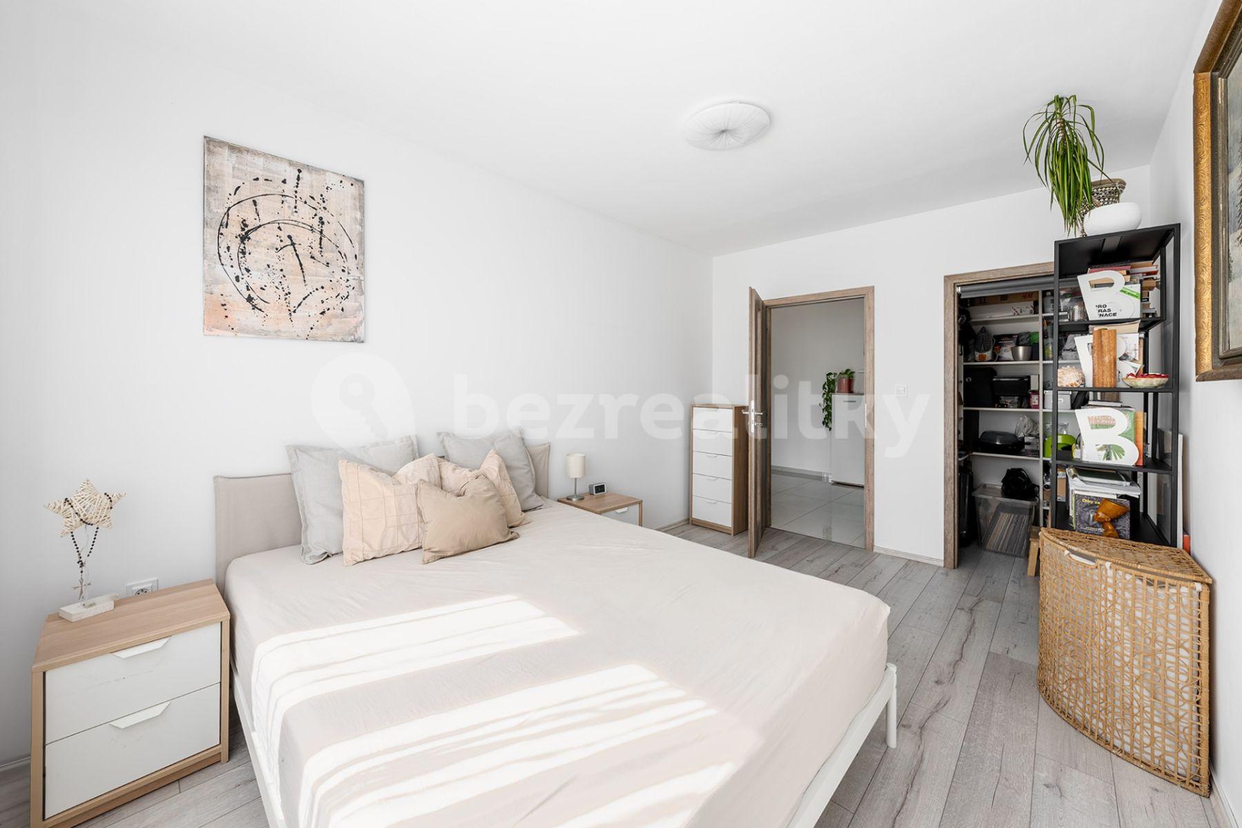 Pronájem bytu 3+kk 79 m², Přecechtělova, Praha, Praha