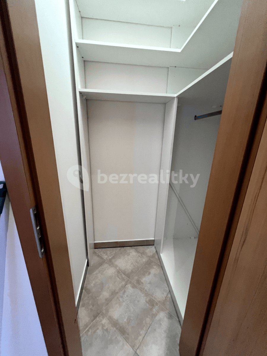 Pronájem bytu 2+kk 58 m², Starokošířská, Praha, Praha