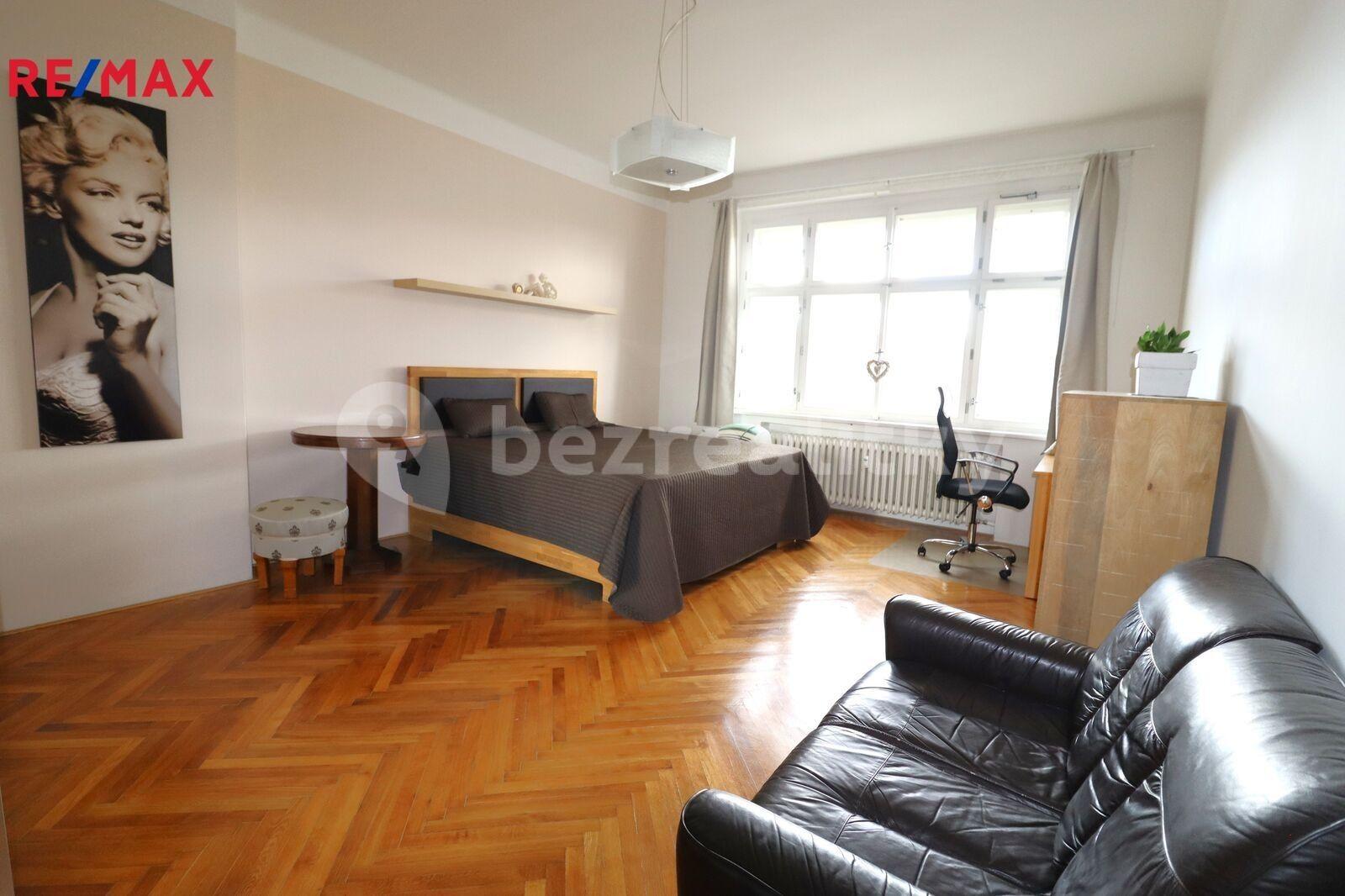 Pronájem bytu 3+1 92 m², Štefánikova, Praha, Praha