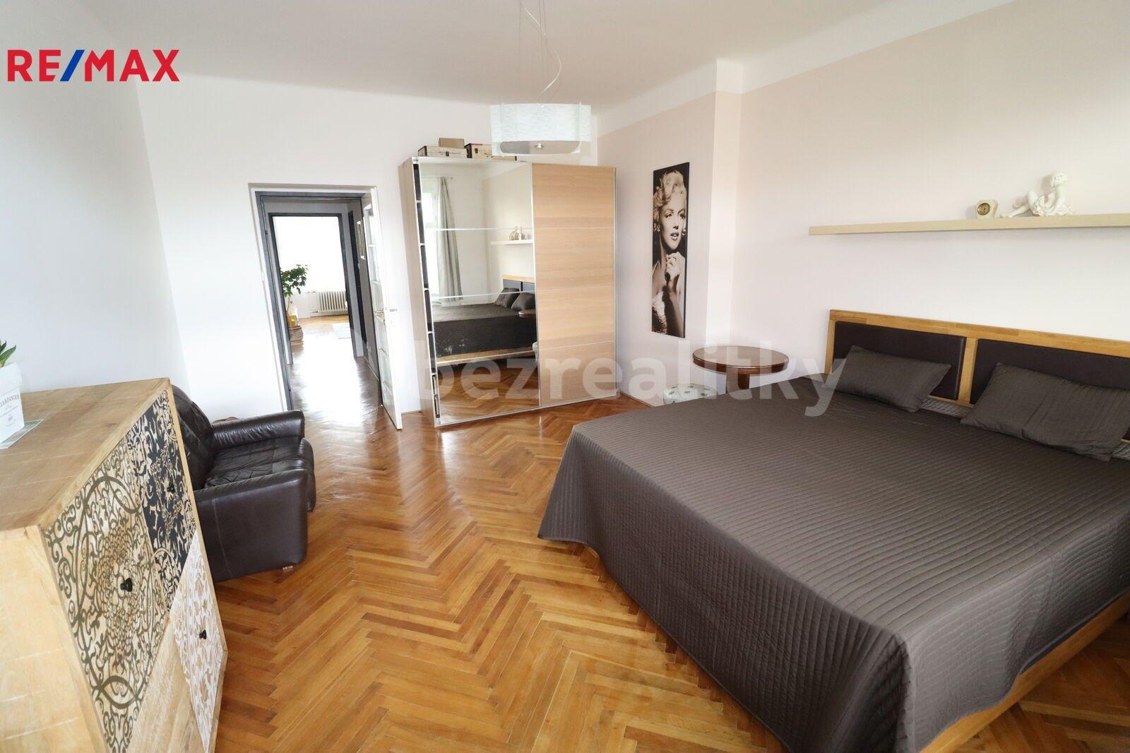 Pronájem bytu 3+1 92 m², Štefánikova, Praha, Praha