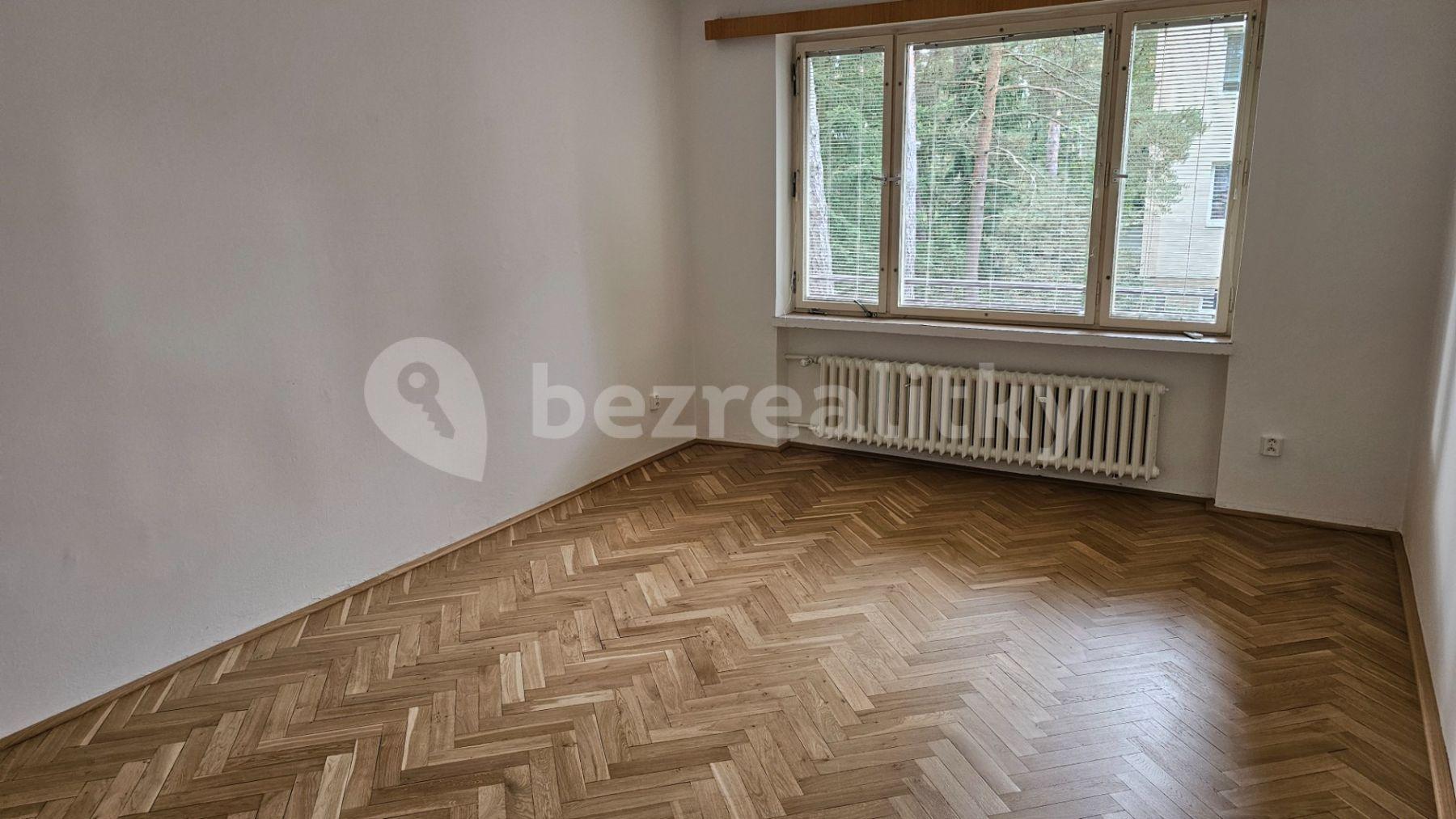 Pronájem bytu 3+1 78 m², Medinská, Praha, Praha