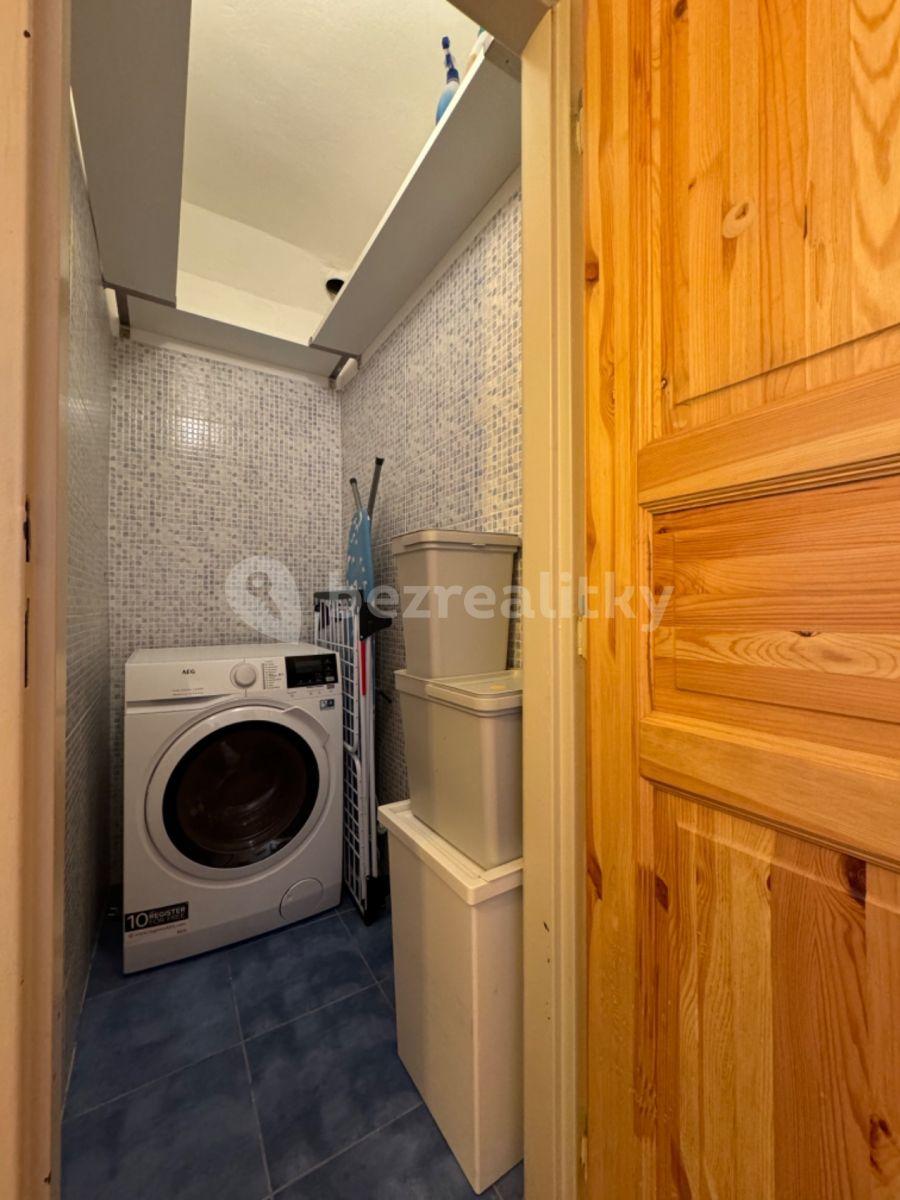 Pronájem bytu 2+kk 42 m², Přístavní, Praha, Praha