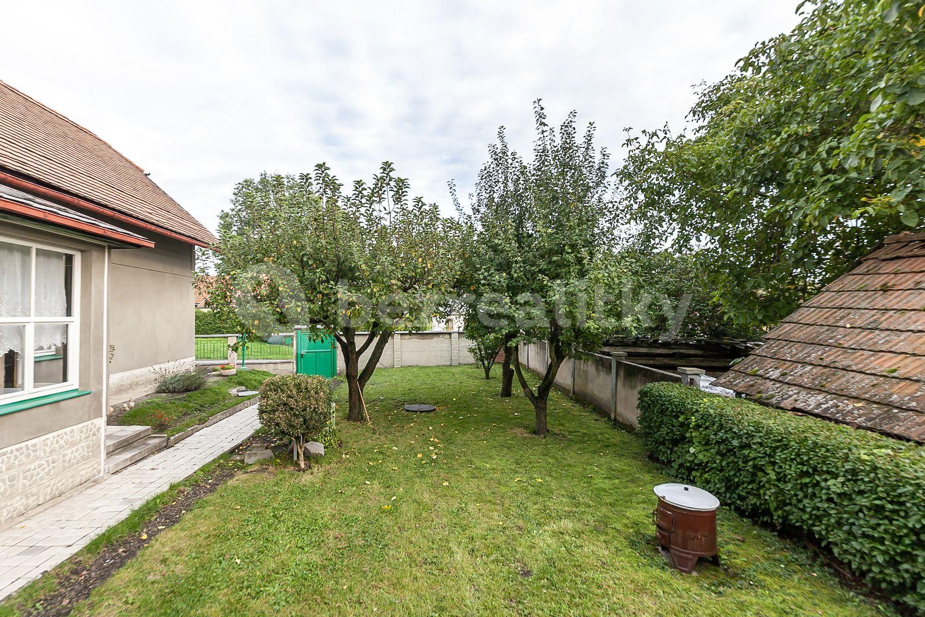 Prodej domu 314 m², pozemek 668 m², Jíkevská, Bobnice, Středočeský kraj