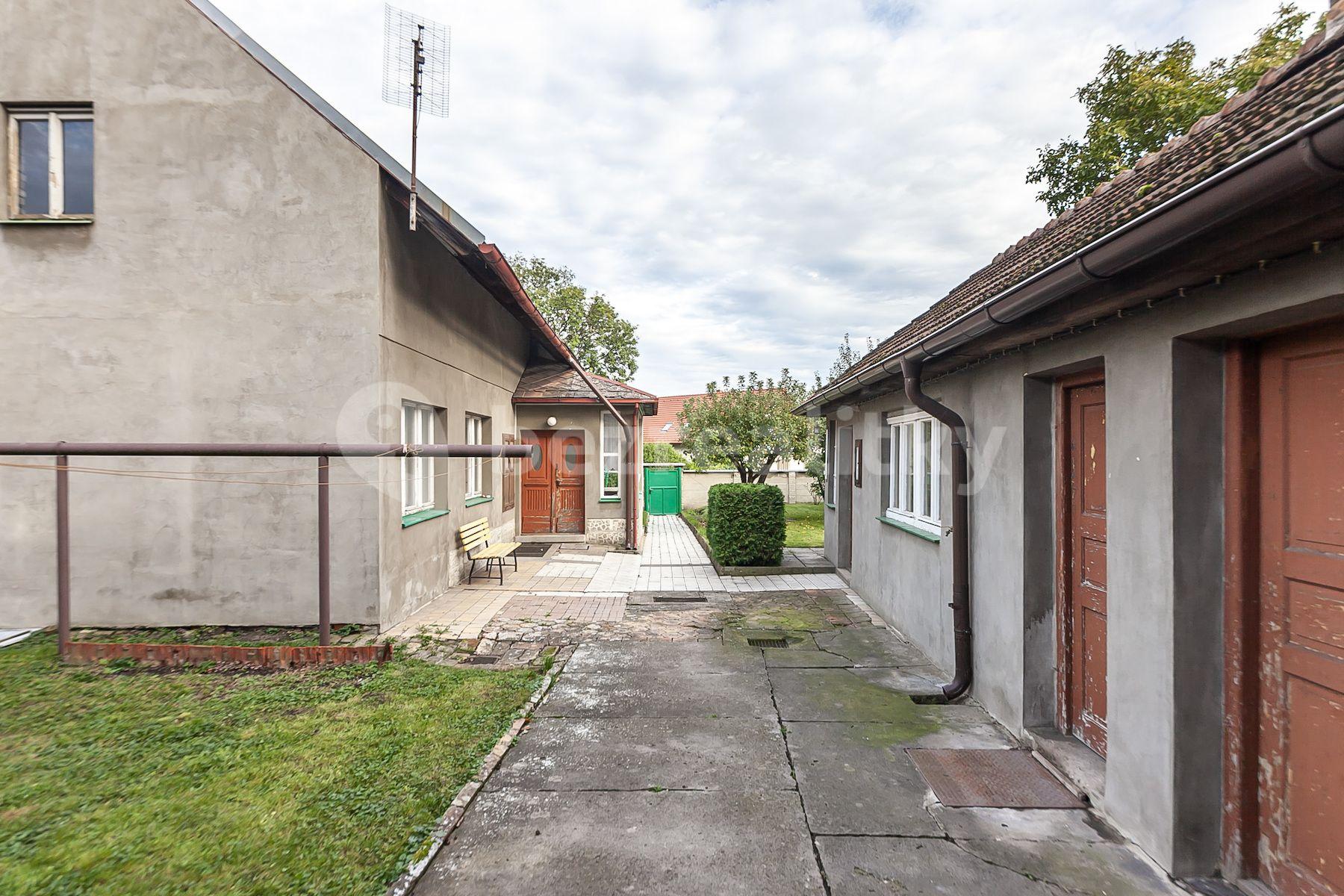 Prodej domu 314 m², pozemek 668 m², Jíkevská, Bobnice, Středočeský kraj