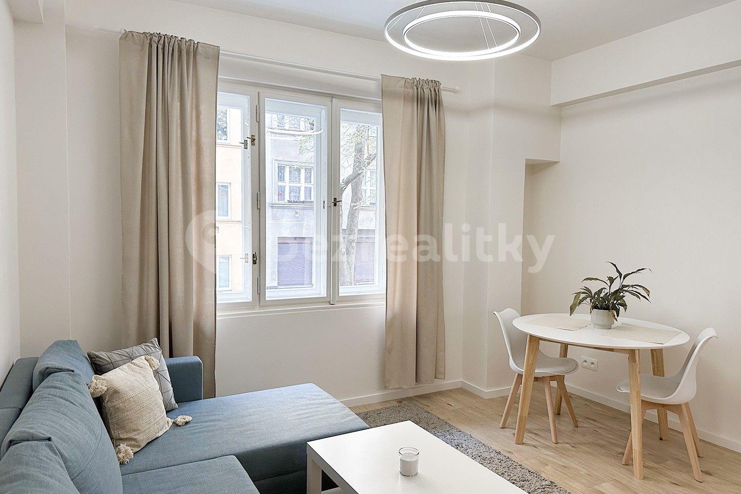 Pronájem bytu 2+kk 43 m², Biskupcova, Praha, Praha