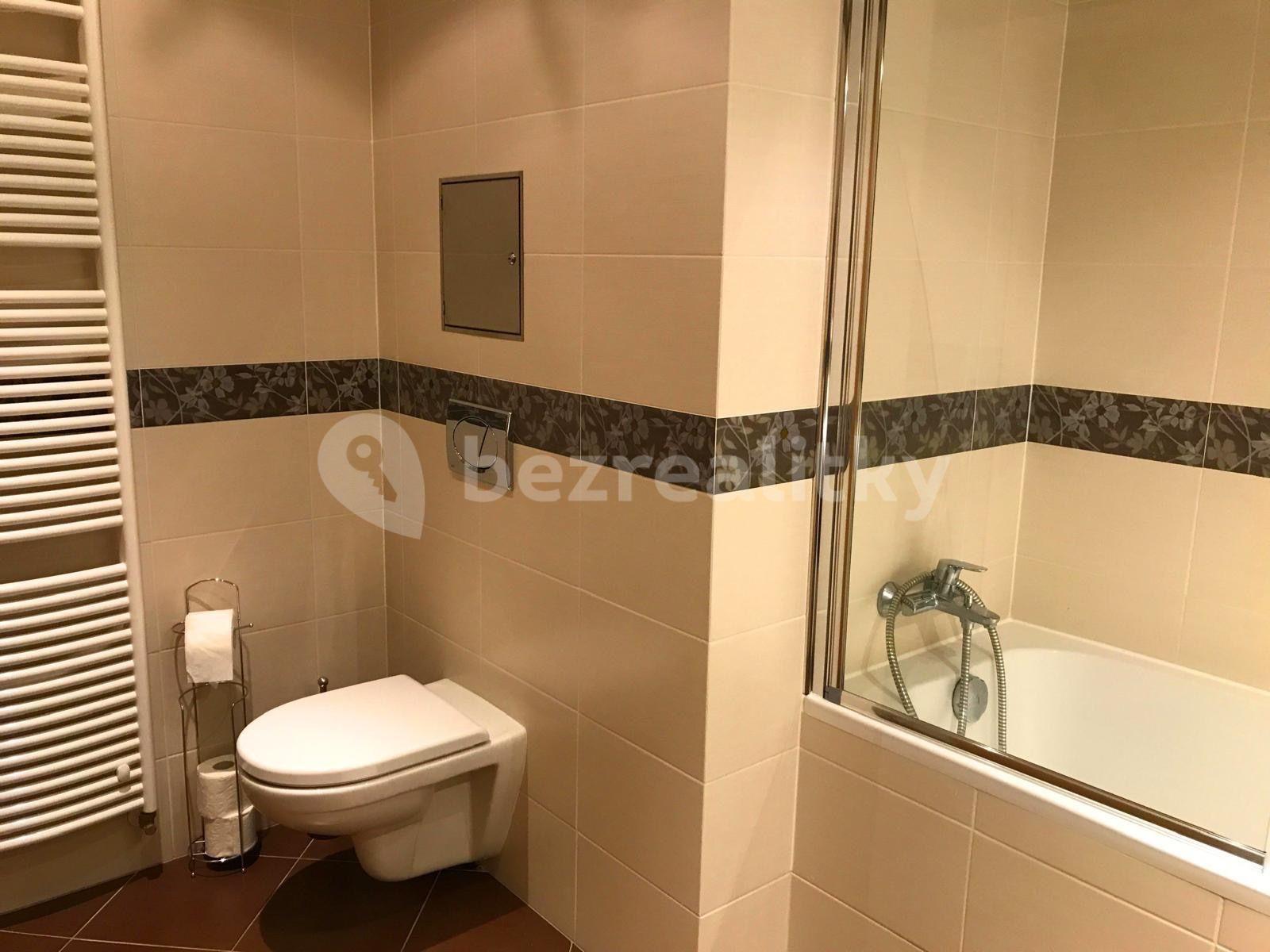 Pronájem bytu 1+kk 39 m², Tlumačovská, Praha, Praha