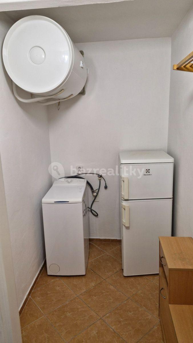 Pronájem bytu  37 m², Vrchlického, Praha, Praha