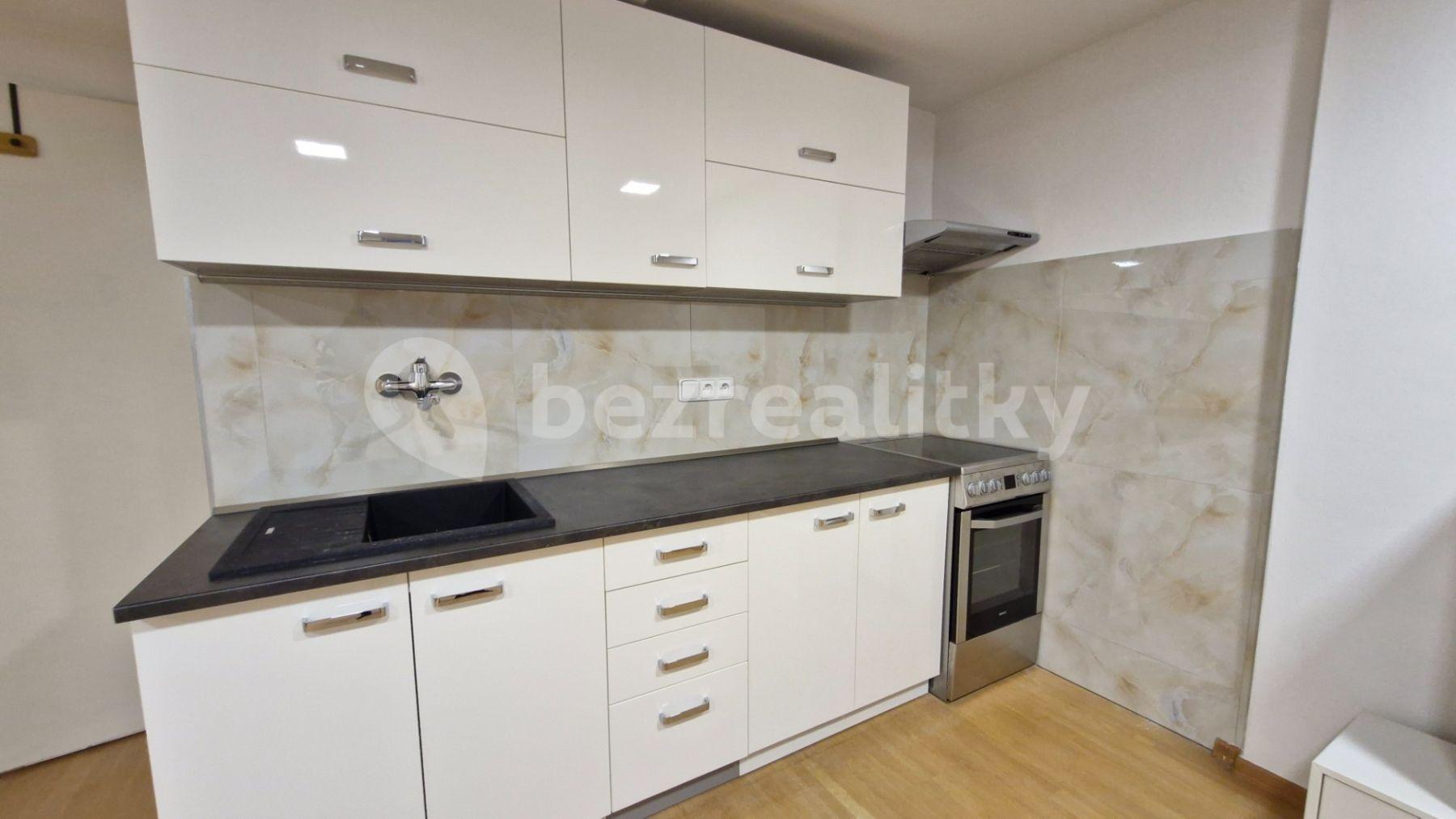 Pronájem bytu  37 m², Vrchlického, Praha, Praha