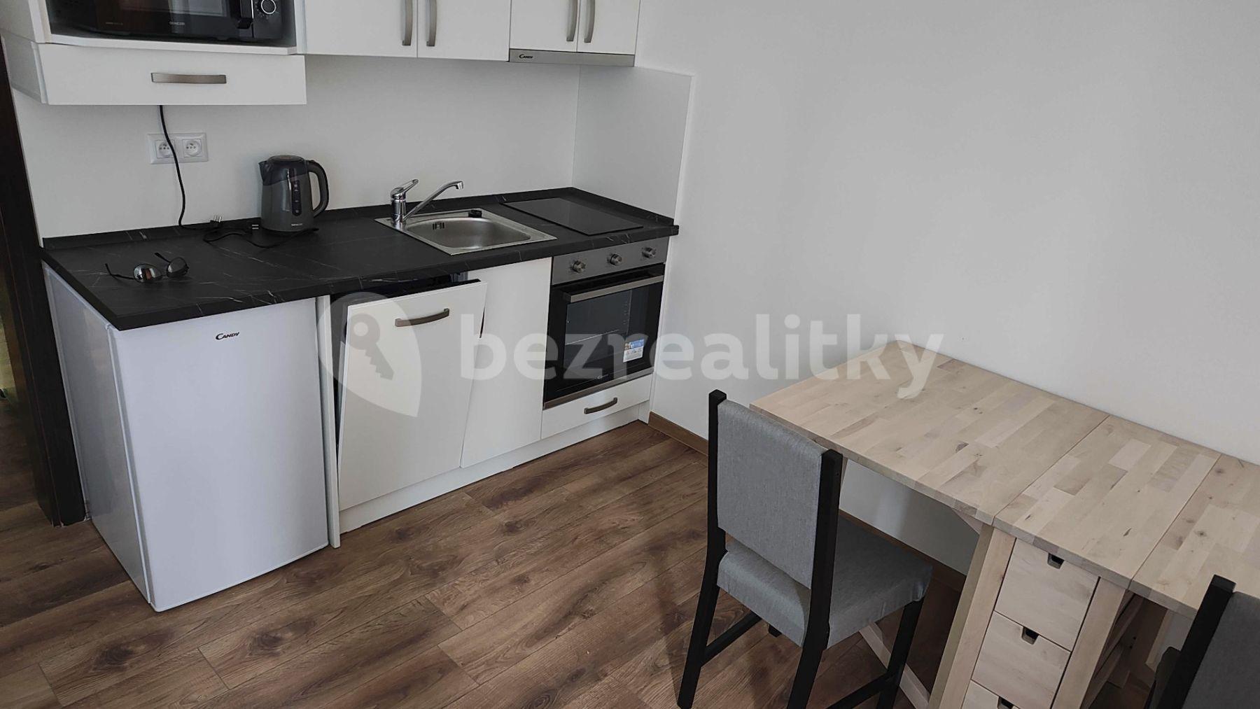 Pronájem bytu 1+kk 22 m², Suchdolské náměstí, Praha, Praha