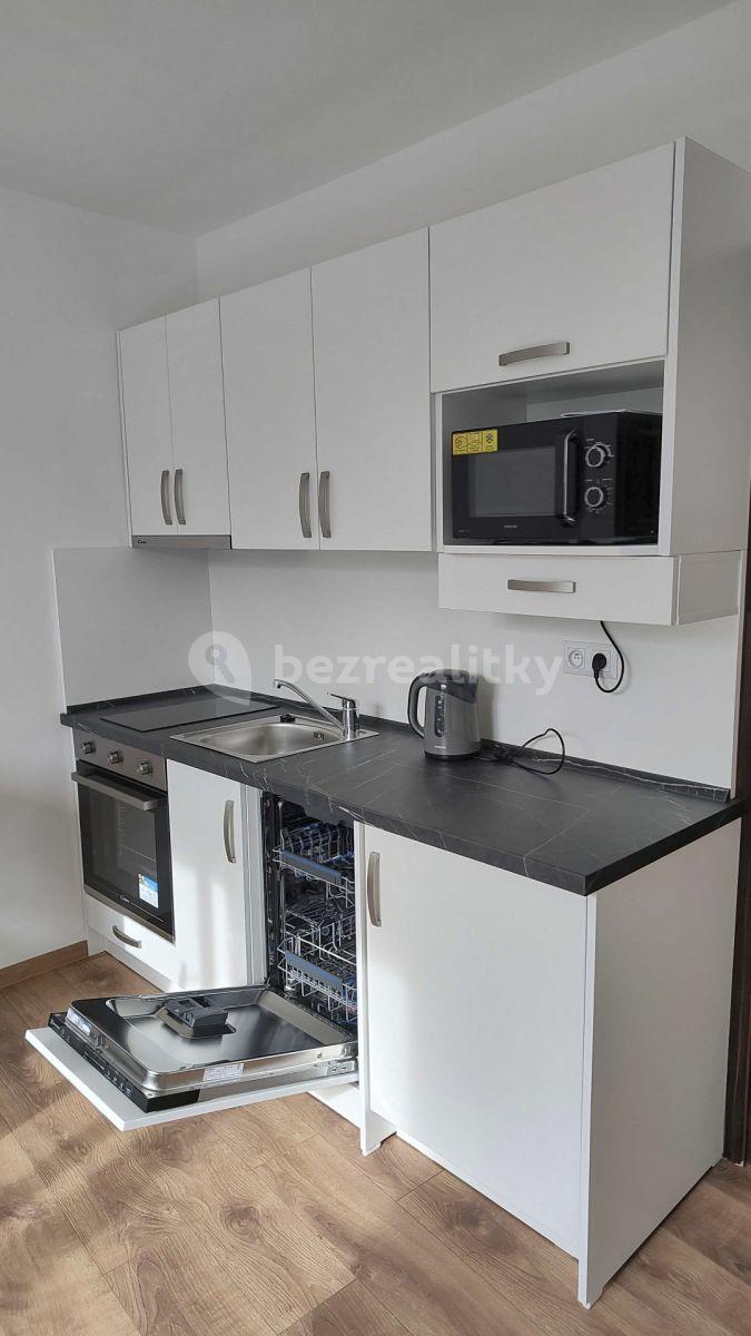 Pronájem bytu 1+kk 22 m², Suchdolské náměstí, Praha, Praha