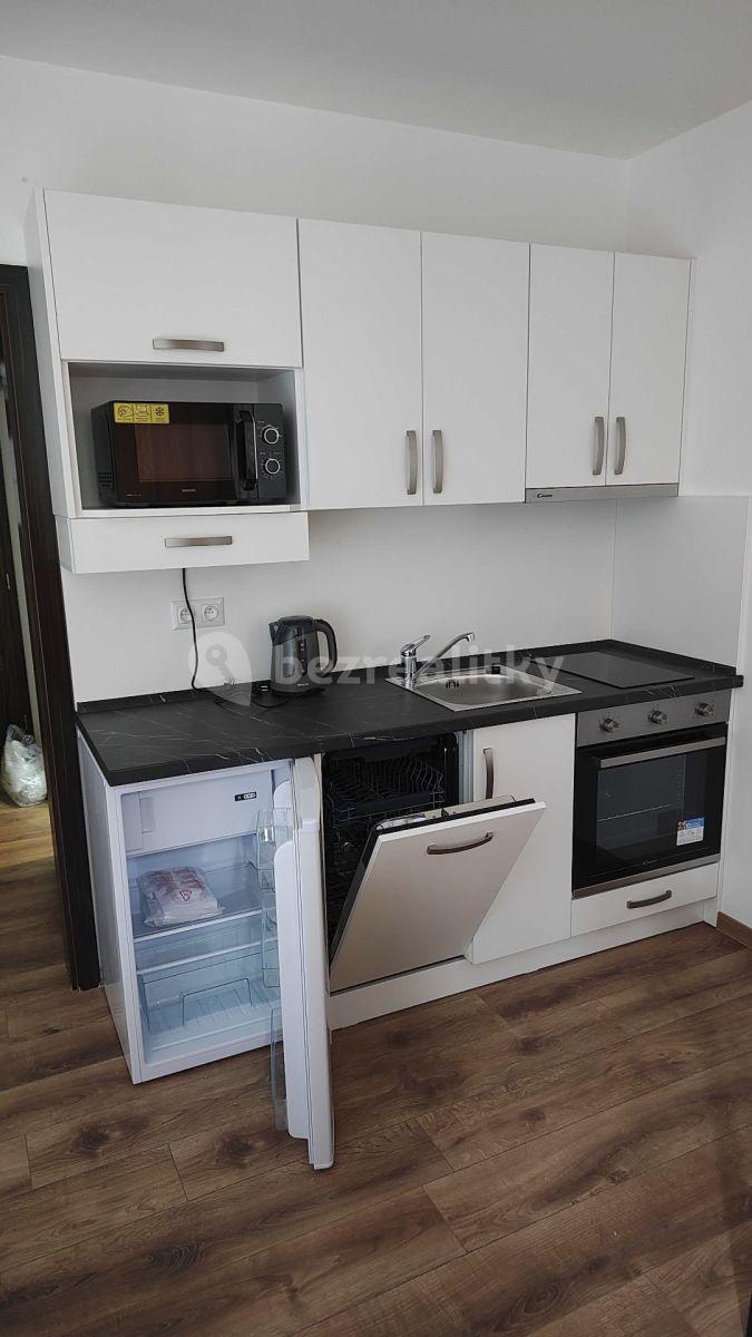 Pronájem bytu 1+kk 22 m², Suchdolské náměstí, Praha, Praha